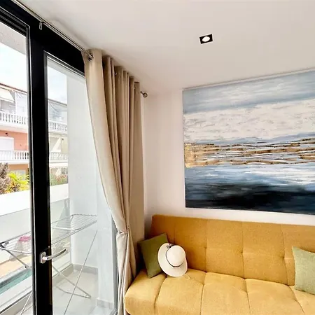 Angela Luxury Kallithea 3 Bedrooms 5 Guests